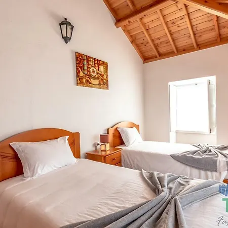 Casa Do Tio Jose * Doze Ribeiras